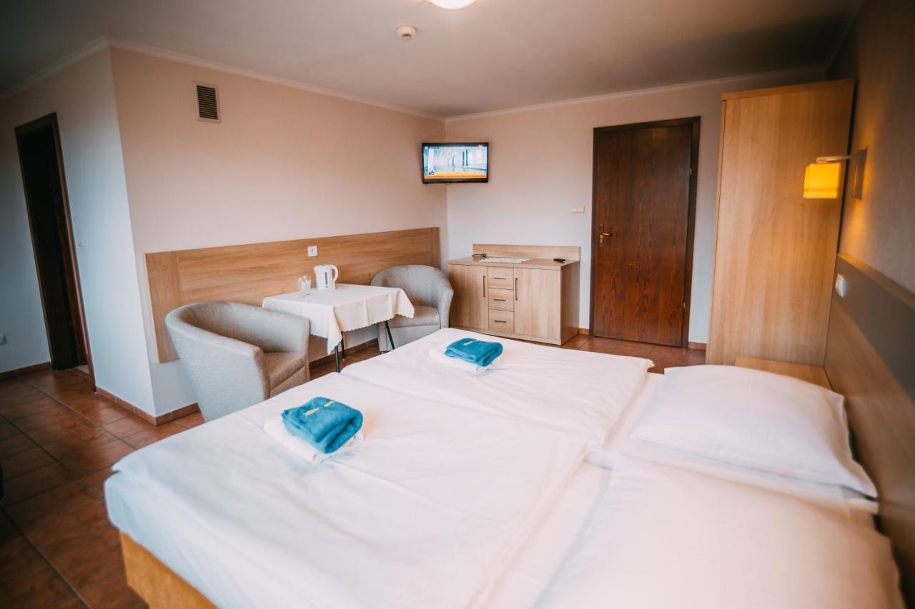 Wodnik Turawa Hotell Exteriör bild