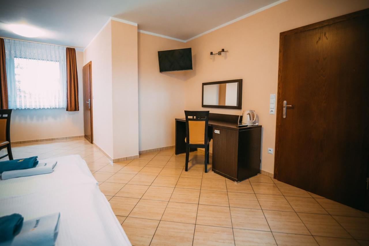 Wodnik Turawa Hotell Exteriör bild