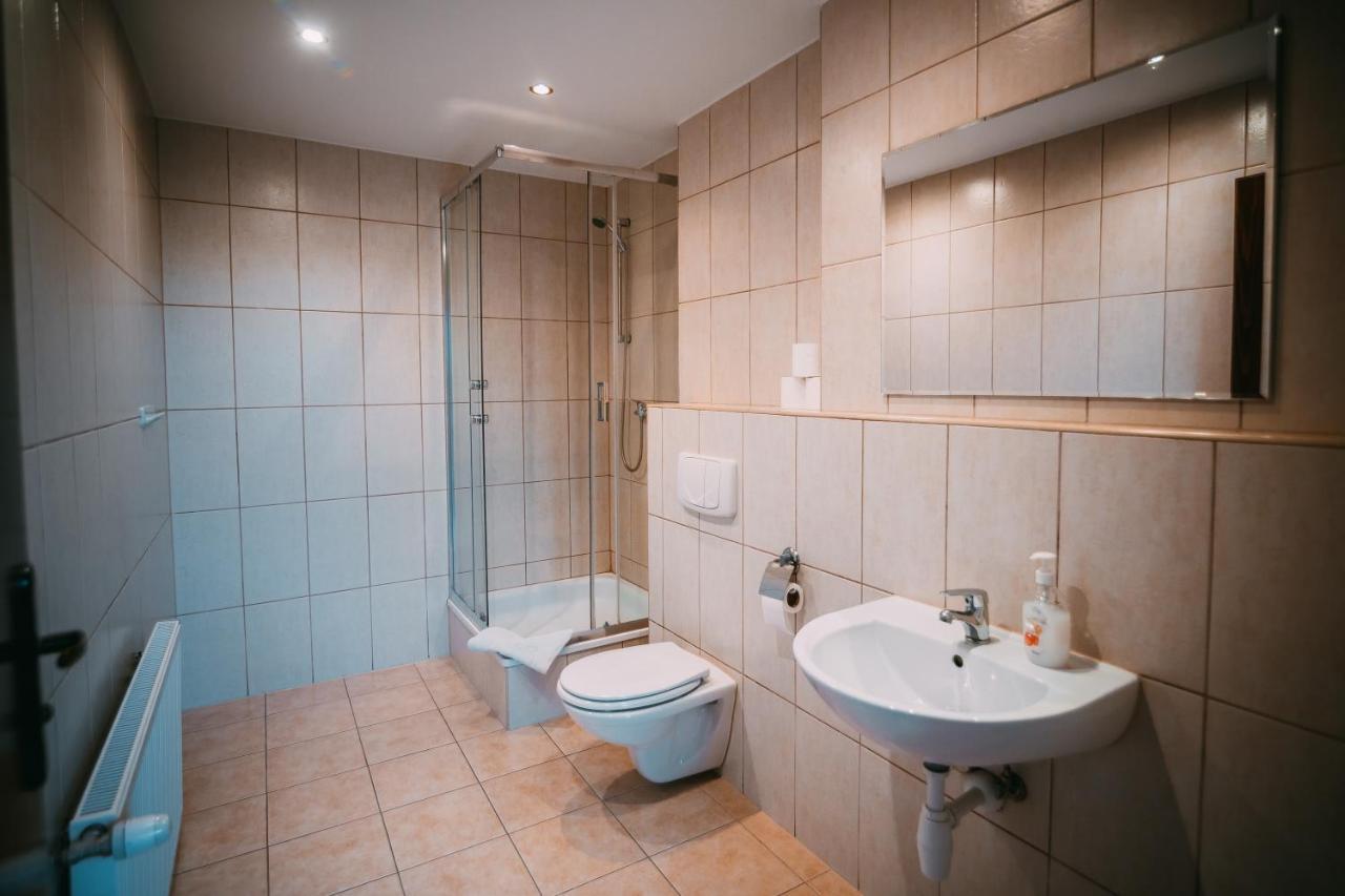 Wodnik Turawa Hotell Exteriör bild