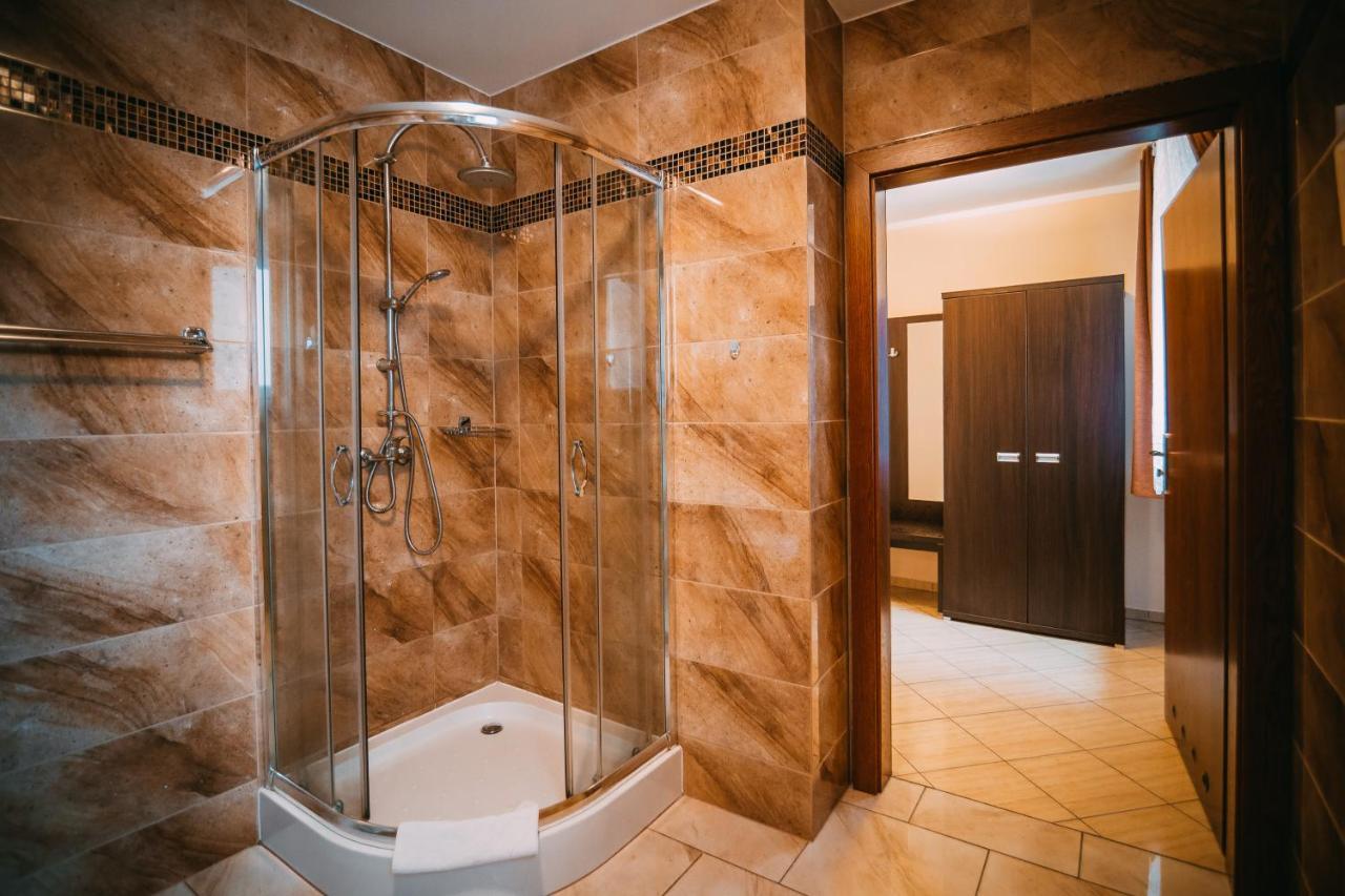 Wodnik Turawa Hotell Exteriör bild