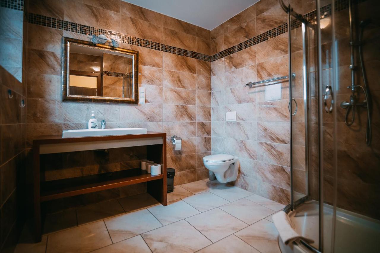 Wodnik Turawa Hotell Exteriör bild